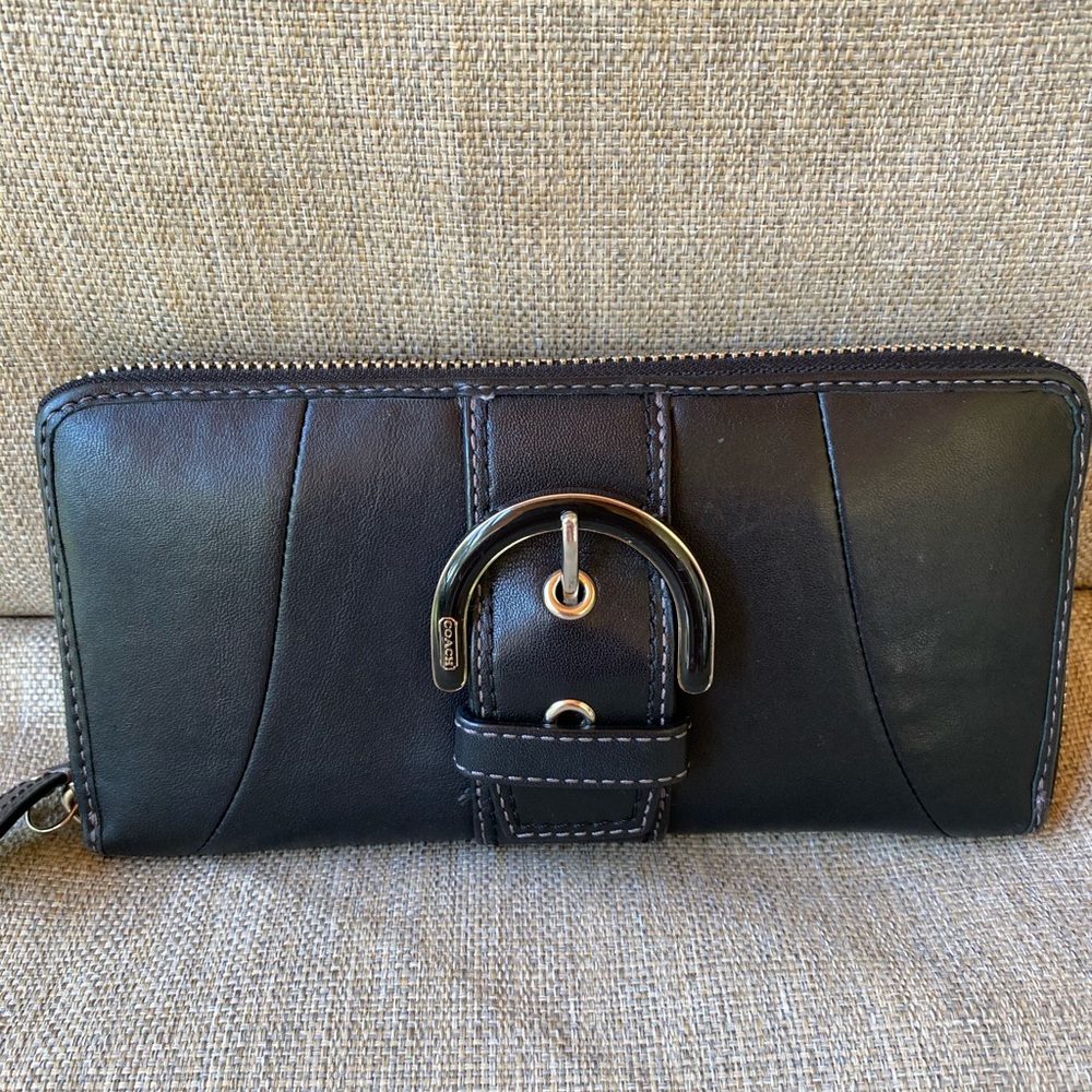 Coach Black Leather Accordion Zip Wallet
